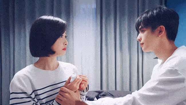 10位最會接吻男星!《熾道》王安宇吻得帶感、李現吻得霸道、楊洋也好會親!