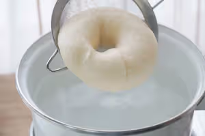 全麥肉桂貝果（教你如何縮短揉面時間）