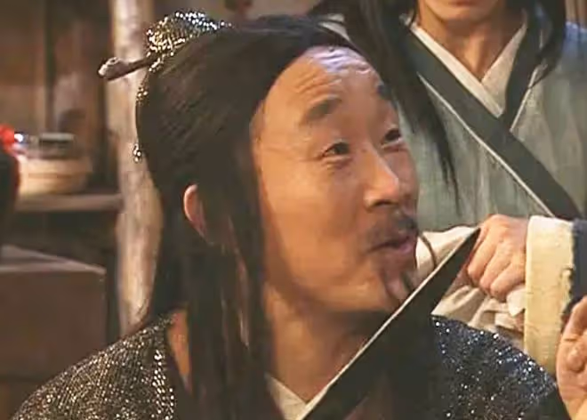 63歲劉亞津家庭照曝光，懷抱外孫笑開懷，演員女兒濃眉大眼顏值高