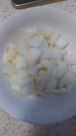 荸薺(馬蹄)雪梨湯——潤燥清肺祛痰_做法簡單