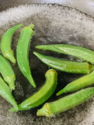 秋葵（營養很高的簡單快手菜）