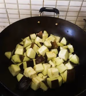 麻椒燜茄丁