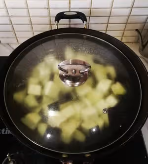 麻椒燜茄丁