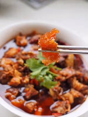 與重慶小面一樣帶勁的重慶紅燒牛肉麵之重慶麻辣紅燒牛肉