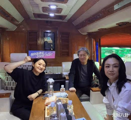 湯唯活逮女兒「犯案現場」， 曝愛女專偷這個，網友笑炸
