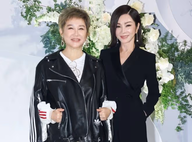36歲女星抗癌成功嫁富豪,戴百萬鑽戒擺50桌,婚禮大咖雲集太熱鬧