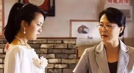 婆婆,那是我娘家陪嫁的婚房,怎麼著,還想將房子給你小兒子了?