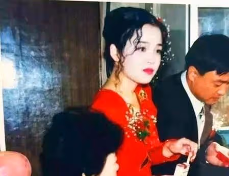 當年媽媽被迫嫁給爸爸，如今我結婚，母親送的贈言，讓我濕了眼