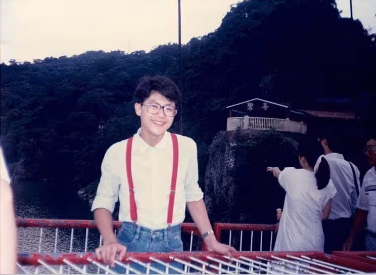 王燦從小貧困「發奮努力賺錢」演成一哥!為爸爸「推掉千萬戲約」忍淚:爸爸叫不出我名字!