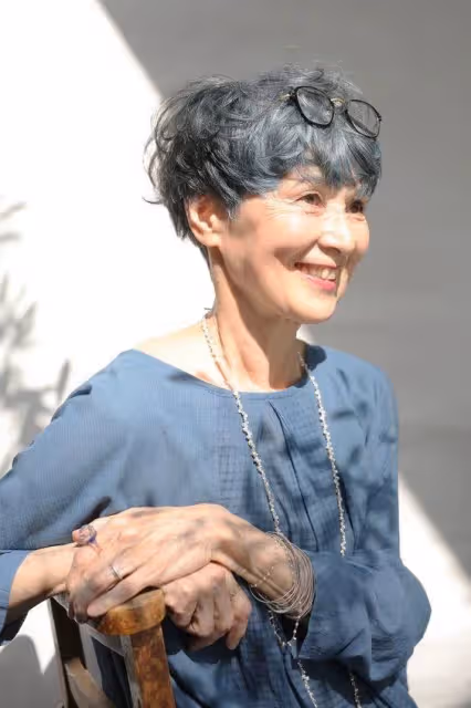 女性過了五六十歲以後髮型很重要,一要蓬要型,打造出眾氣質