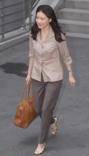 女性過了五六十歲以後髮型很重要,一要蓬要型,打造出眾氣質