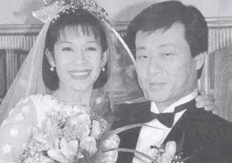 寇世勛67歲「坐擁雙妻」樓上樓下相處和諧,臥病在床還死心塌地, 他究竟有何魅力?