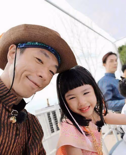 朱茵8歲女兒要出道?遺傳美貌五官精緻秀氣,完全就是復製版「小朱茵」
