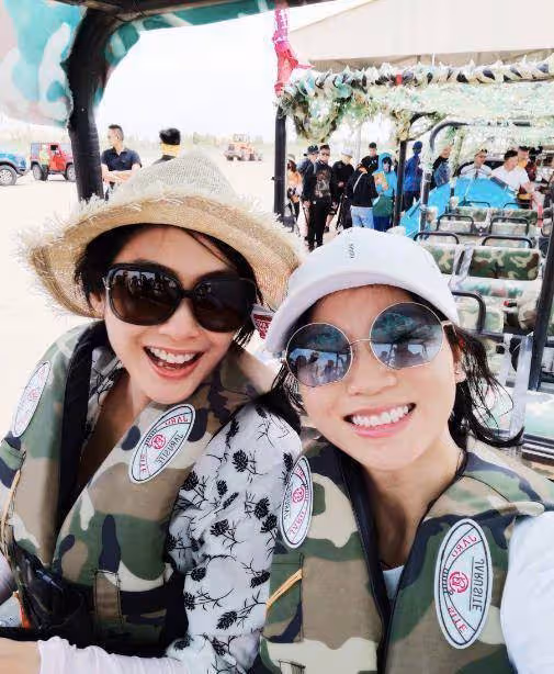 朱茵8歲女兒要出道?遺傳美貌五官精緻秀氣,完全就是復製版「小朱茵」