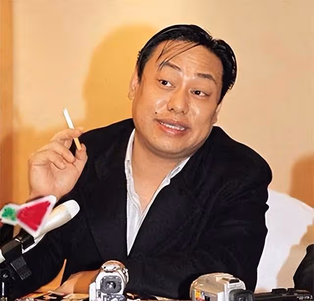 出場5分成亮點,無線金牌綠葉擁4億獨立屋,情路坎坷曾卷艷照事件