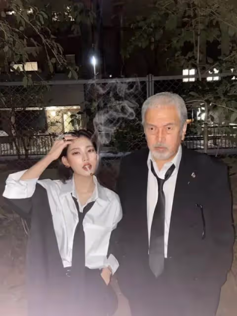 日本00後「黑道千金」又美又颯火爆全網,全家高顏值亮相!