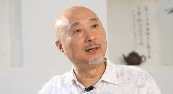 曾是喜劇巨星，連續12次上春晚，今他在做著連農民都不願乾的事情