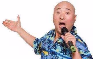 曾是喜劇巨星，連續12次上春晚，今他在做著連農民都不願乾的事情