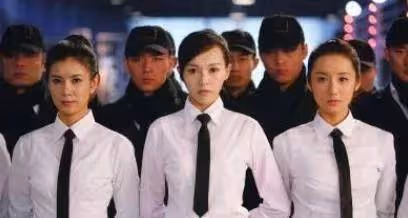胡歌帶她入行,唐嫣將她帶火,大家都想娶她,現在35歲美到犯規