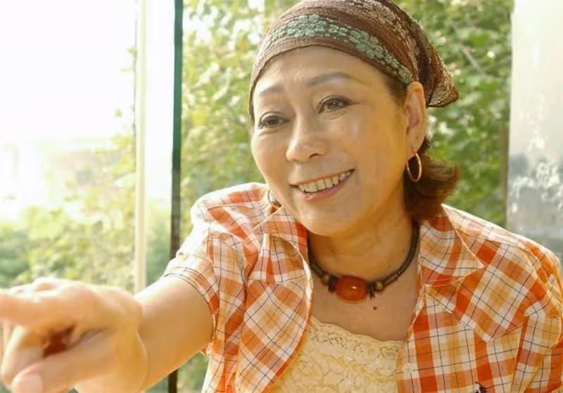 72歲「梅超風」近照曝光!初入行被禁止戀愛結婚,至今仍單身一人