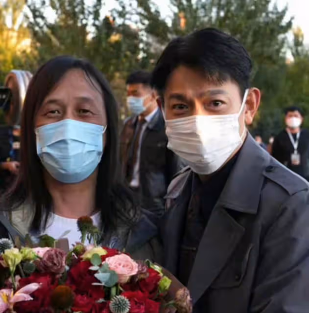 16歲當男主，27歲買豪宅，周潤發給其作配，卻因一件丑聞涼涼，「錢小豪近照暴瘦」令人唏噓