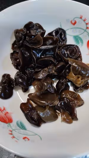 油醋汁拌西藍花木耳
