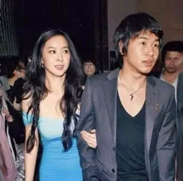 36歲抗癌女星風光嫁富豪!化療12次後康復產女,侯佩岑等名媛出席