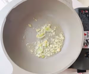 🍅西紅柿肉末🍆茄子燜面🍜含淚吃了兩大碗