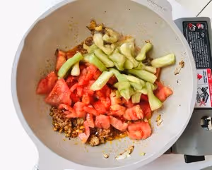 🍅西紅柿肉末🍆茄子燜面🍜含淚吃了兩大碗