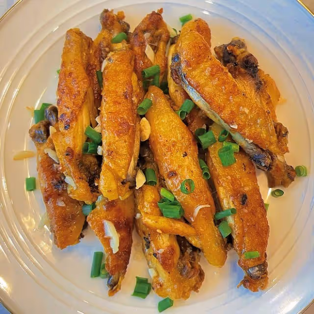 鹽焗雞翅（爆香）