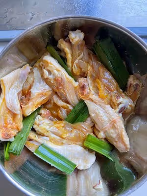 鹽焗雞翅（爆香）