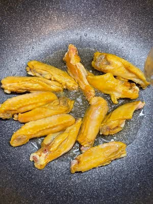 鹽焗雞翅（爆香）
