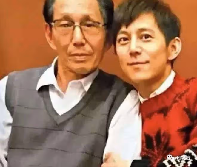 8位「老賴」明星，有人欠2億，有人欠錢10年不還，有人給債主下跪