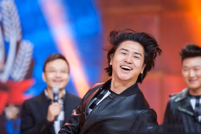 8位「老賴」明星，有人欠2億，有人欠錢10年不還，有人給債主下跪