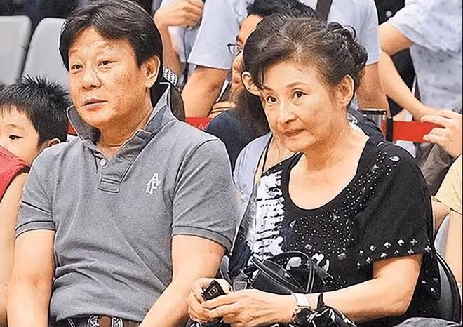 AA制、分房睡、300天不見面不視頻,這些明星夫妻相處模式太怪了