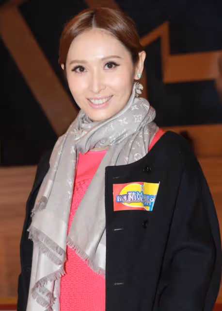 走出離婚陰霾？TVB知名主播曬男友視角美照，一臉幸福疑有新戀情