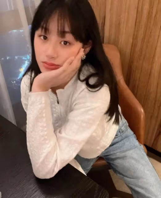 貴氣!知名港星13歲女兒讀國際學校學費超21萬,條件優越引羨慕