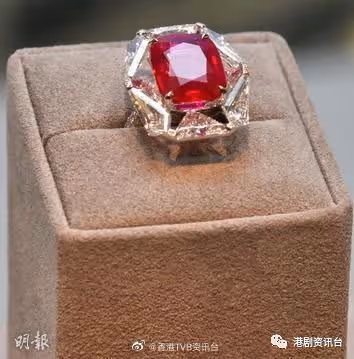貴氣現身談近況!60歲關之琳拍賣逾億元珠寶行善