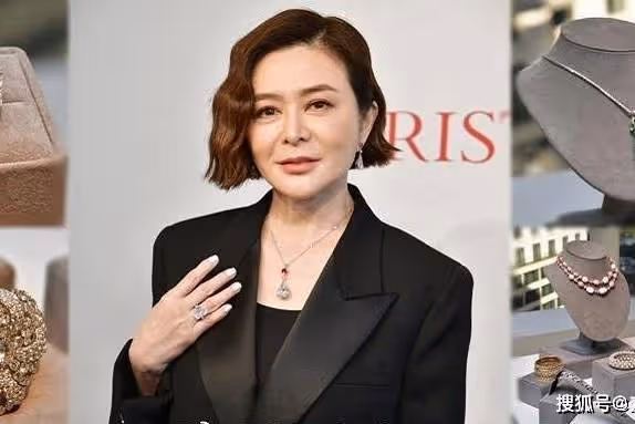 關之琳將出售數億珠寶做慈善，進入60歲的她豪言不愁沒錢花