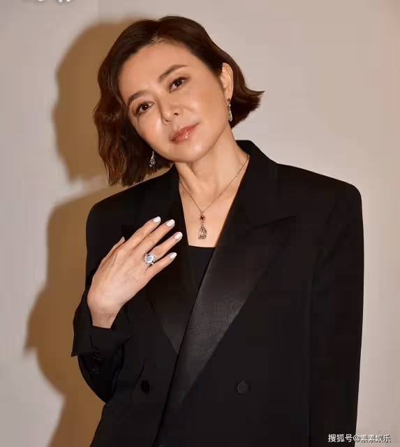 關之琳將出售數億珠寶做慈善,進入60歲的她豪言不愁沒錢花