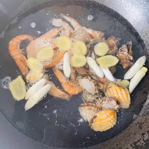 一吃就上癮的麻辣小海鮮（撈汁小海鮮）