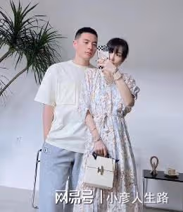 高曉松小19歲前妻官宣二胎！二婚老公高大健碩，兩人生活幸福美滿
