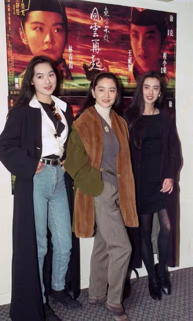 她是可以和山口百惠和奧黛麗·赫本比美比演技的中國女星