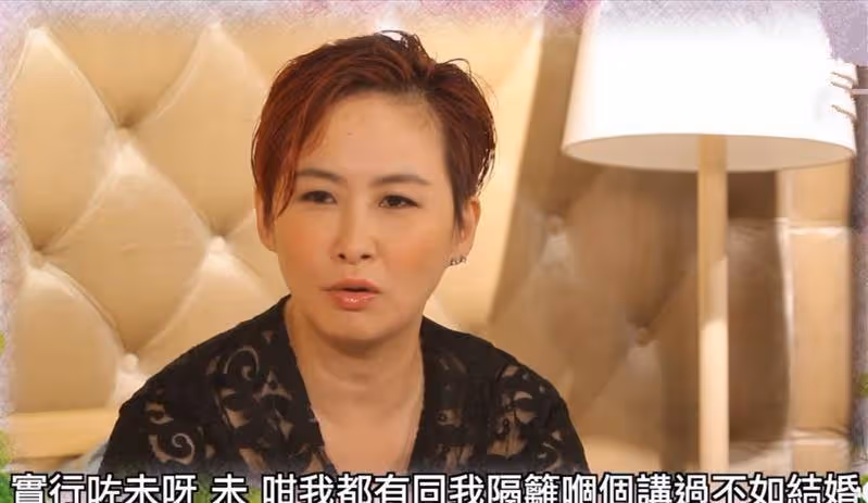 51歲女星宣布不結婚!別介意男友有新戀情,兩個兒子都16歲了