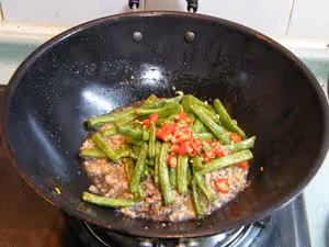 干煸四季豆——不用油炸照樣美味