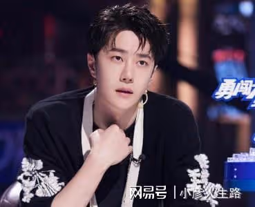 公開與王一博見面，粉絲參與度高，街舞總決賽的綠海如期而至