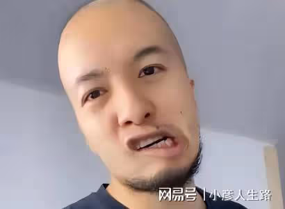 網紅辛巴豎大拇指,盛讚辛吉飛:不愧是我「老辛家人」,真敢說