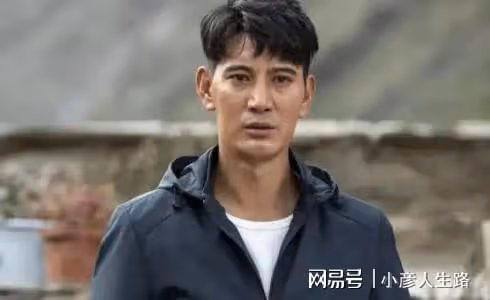 從年輕周一圍到低配黃軒,這6組撞臉的男星,把我看「臉盲」了