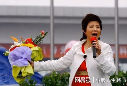 歌手杭天琪:我這輩子最正確的決定,就是47歲高齡為小丈夫生兒子