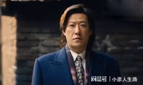 「面帶苦相」的8位男星:明明五官很帥氣,湊一起卻越看越「喪」
